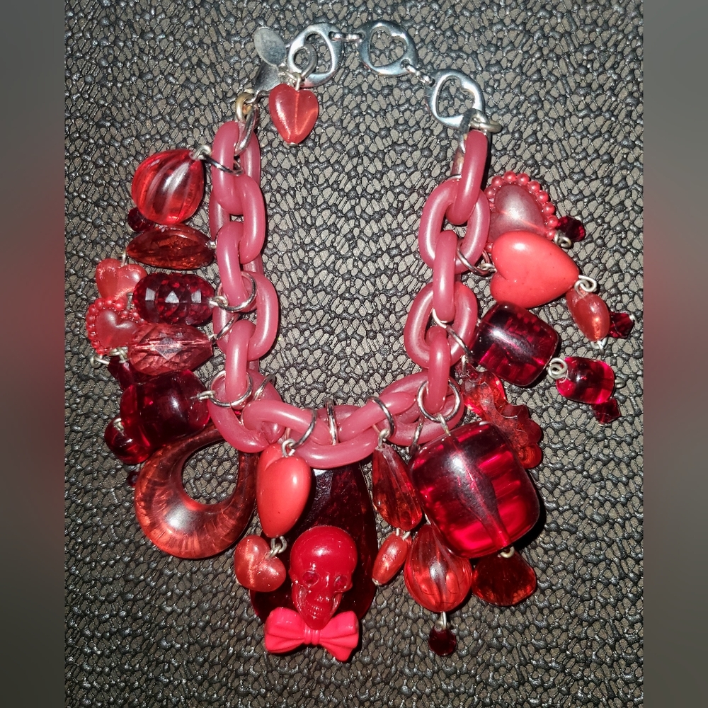 TARINA TARANTINO Chunky Bleeding Hearts Bracelet